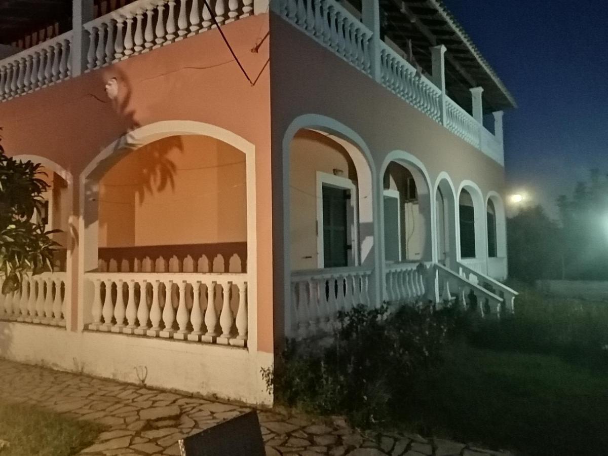 Aris Paschalia Studios Argyrades Екстериор снимка