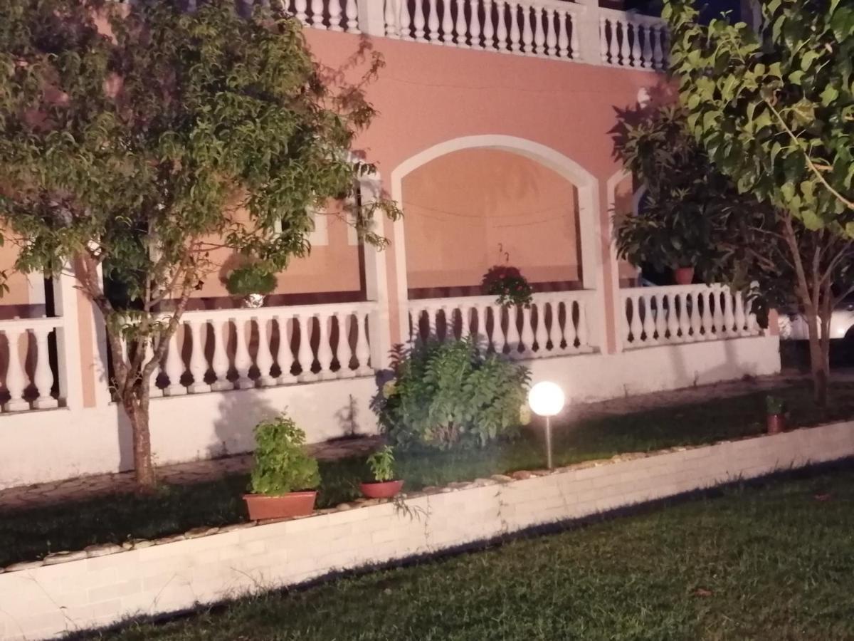 Aris Paschalia Studios Argyrades Екстериор снимка